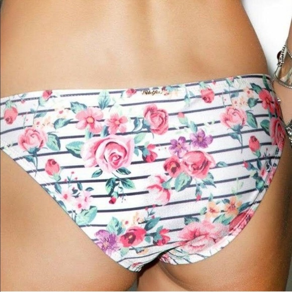 Final Price!!! WildFox NWT Women Bikini Bottom Vintage Roses S - Picture 8 of 8
